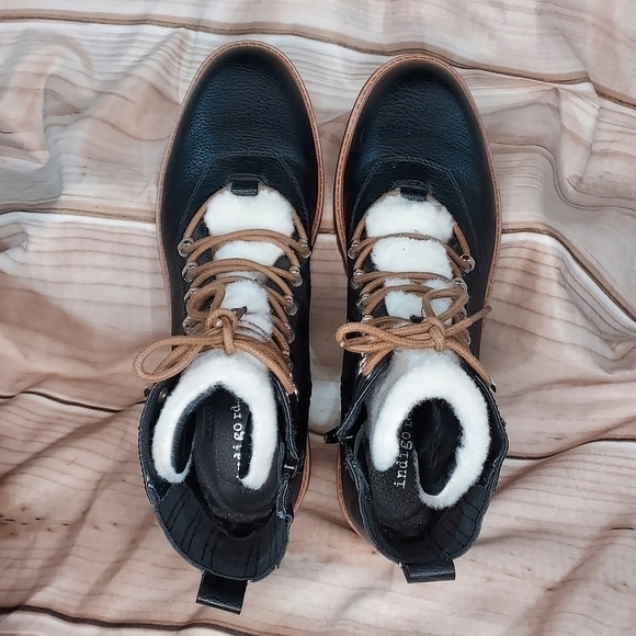 Indigo Rd Iririe combat boot black faux shearing lace up with side zip 10M - Picture 5 of 11